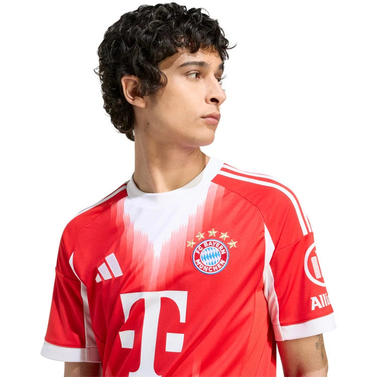 Camisola Bayern Munich 25/26
